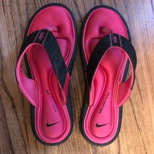 Nike flip flops